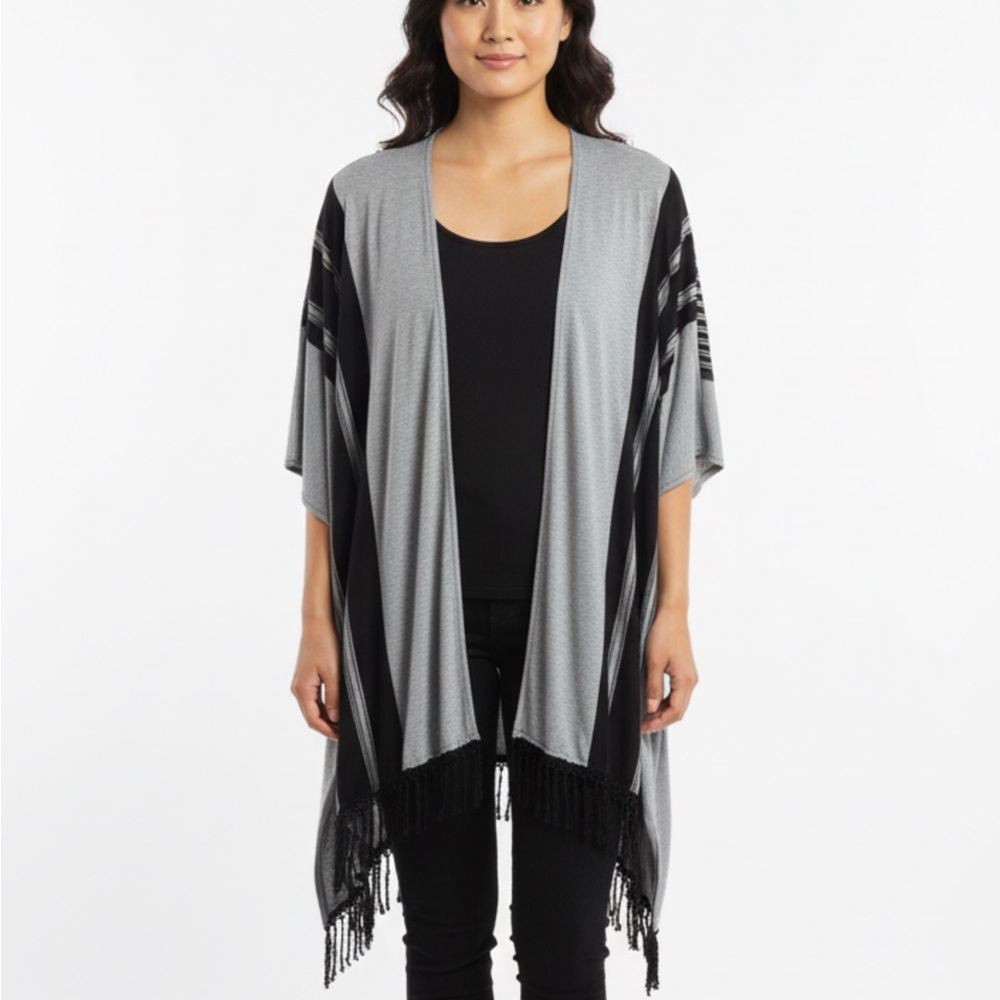 Womens M/L Black Gray Kimono Wrap